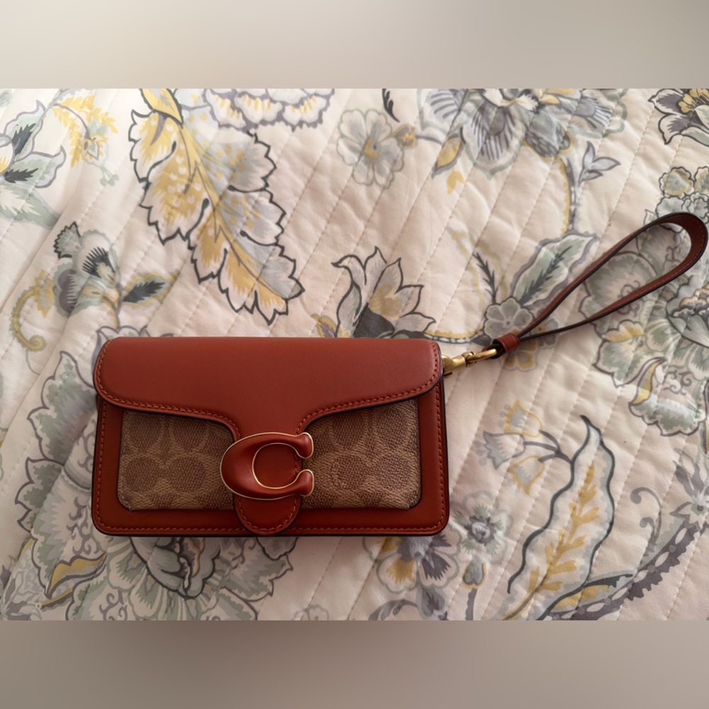 Coach Tabby Wristlet in Signature Canvas - Picture 3 of 12